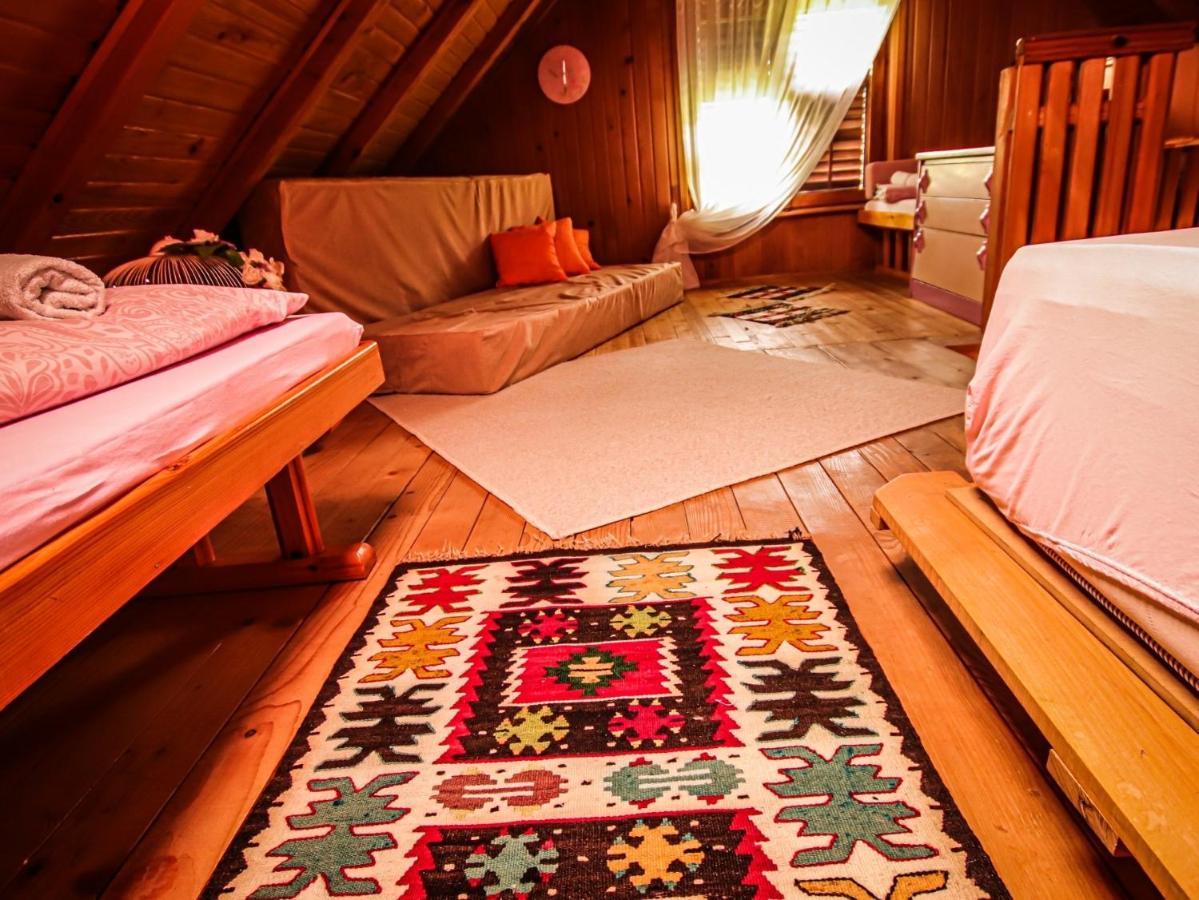 Home Eden Dobrenica Бихач Экстерьер фото